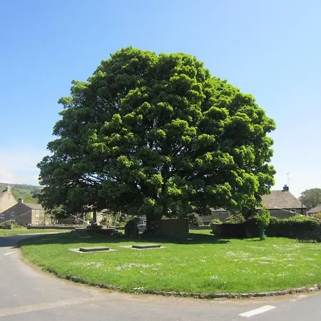 Bolton Arms 3*